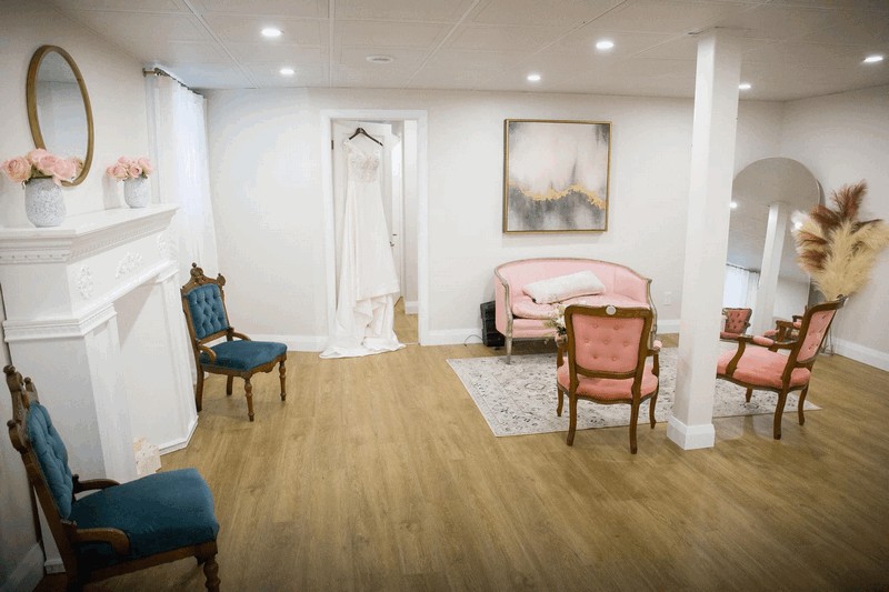 Luxe Lounge at Empey Estates Wedding Venue